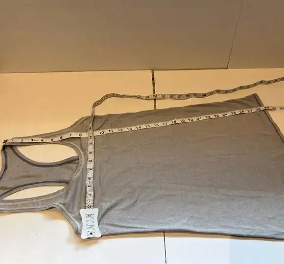 LULULEMON Women’s Set - Yoga Joggers + Striped Tank (8) - Picture 3 of 12